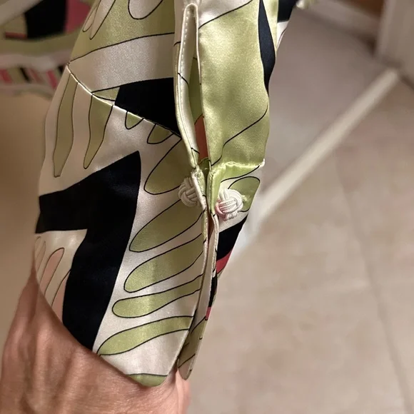 ICONIC Kasper Multicolor Abstract Silk Blouse - Picture 3 of 11